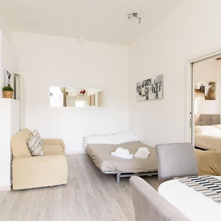 White terrace apartment navona Rome Extérieur photo