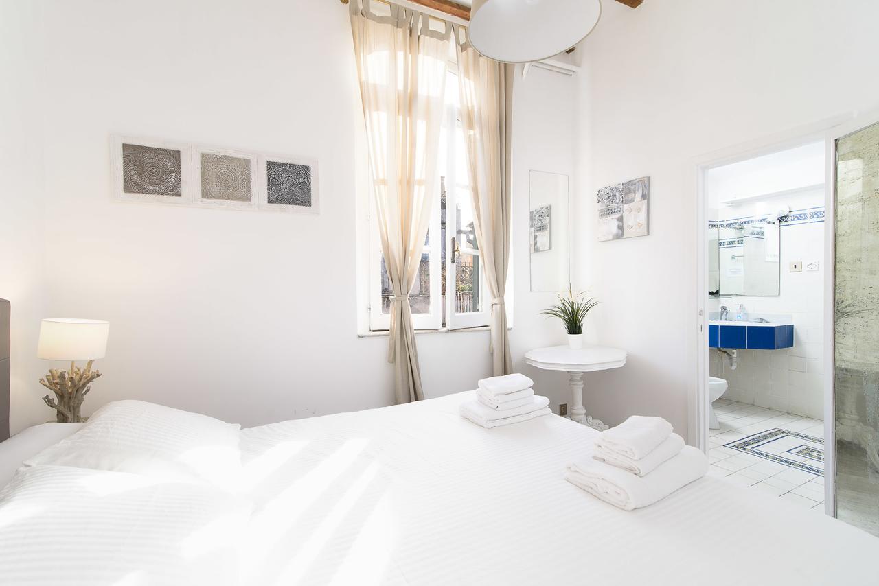 White terrace apartment navona Rome Extérieur photo