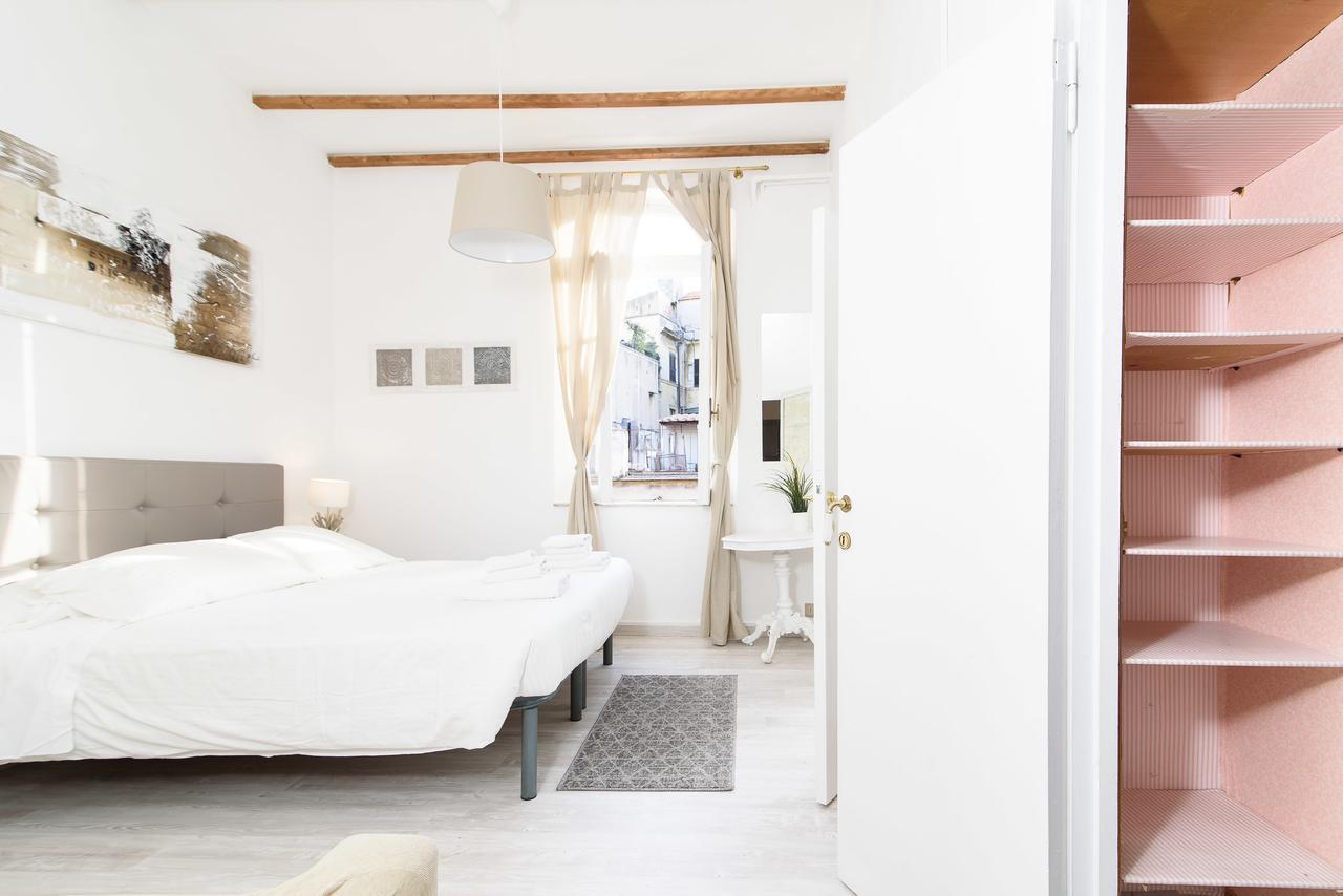 White terrace apartment navona Rome Extérieur photo