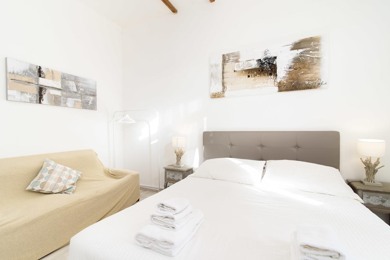 White terrace apartment navona Rome Extérieur photo