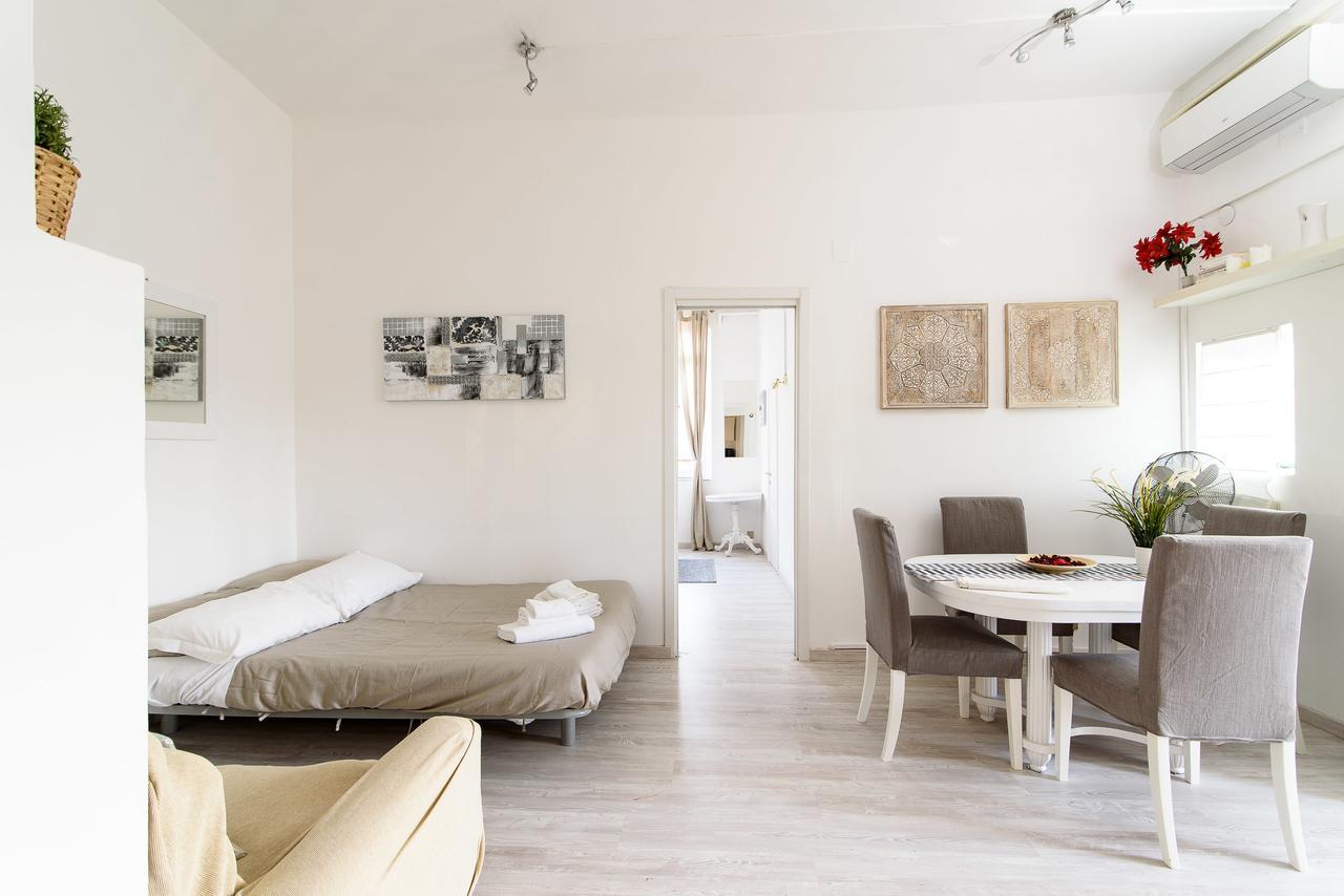 White terrace apartment navona Rome Extérieur photo