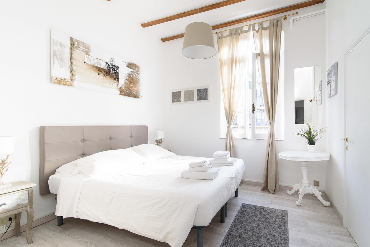 White terrace apartment navona Rome Extérieur photo